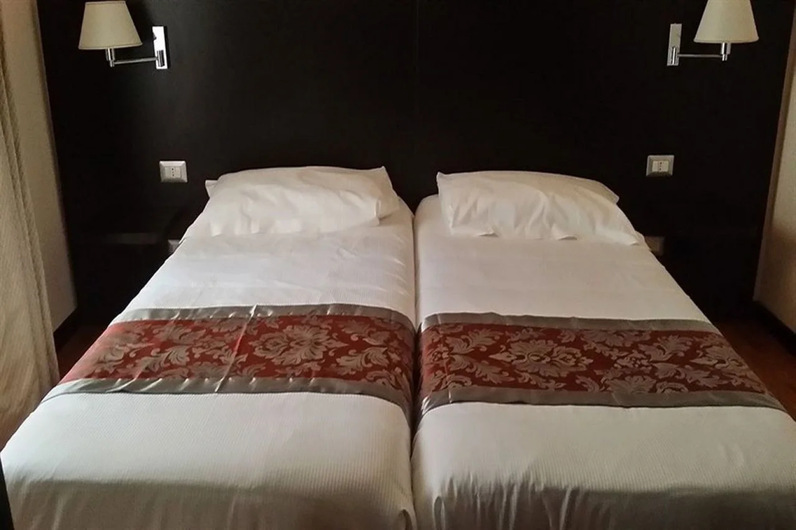Regal Park Hotel