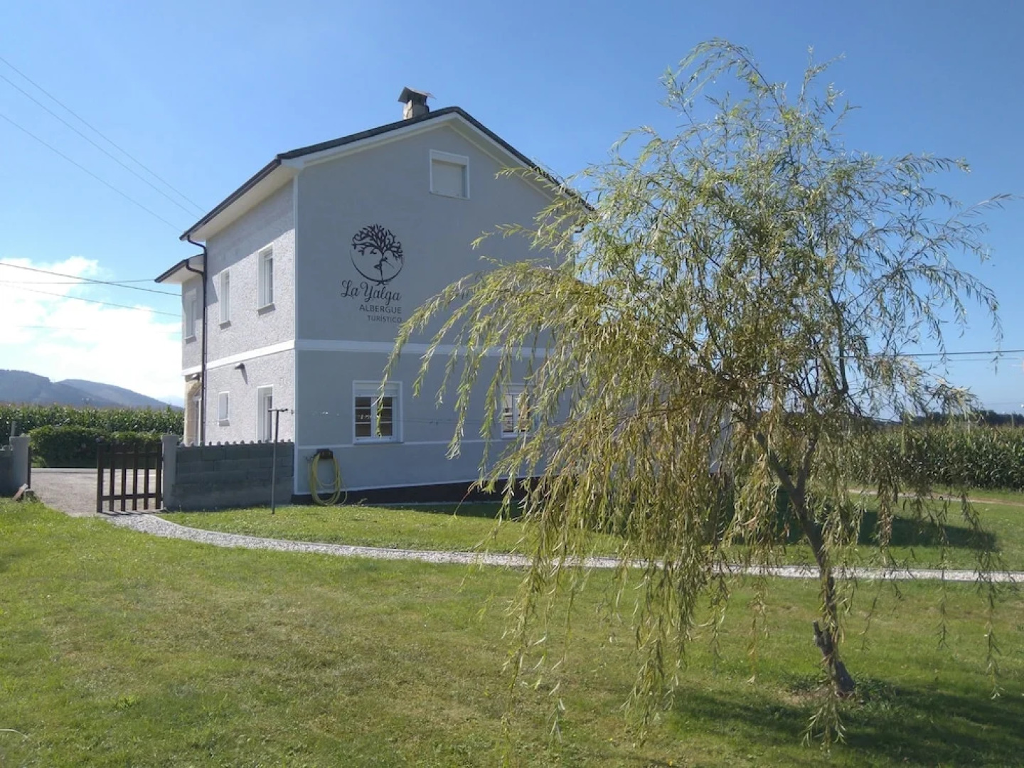 Albergue La Yalga - Hostel