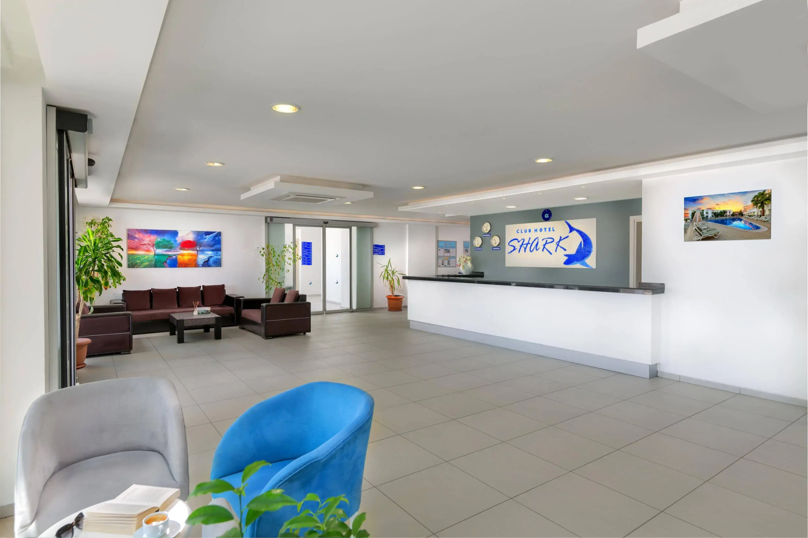 Shark Club Hotel