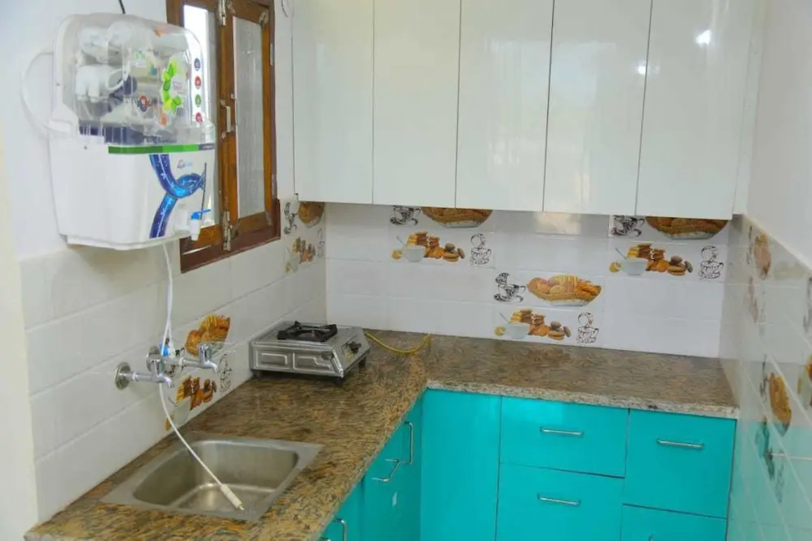 Fully Equipped Apartment with Hill View