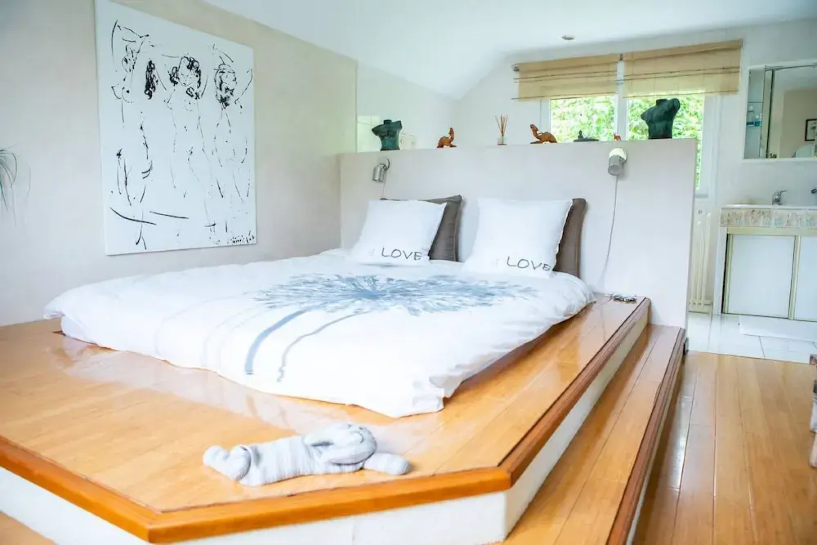 Villa au Bord du lac Avec Piscine Privee et Acces Direct au lac