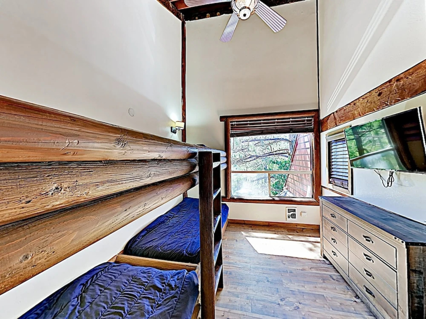 1370 Lake Arrowhead - 3 Br Home