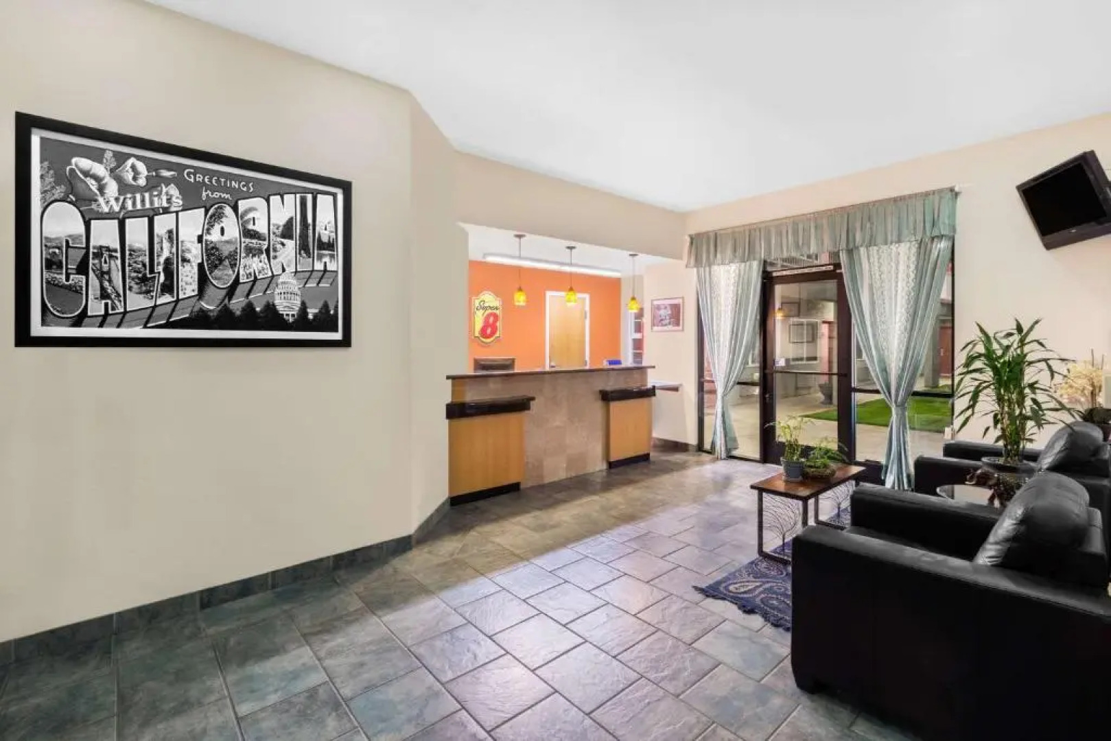 Creekside Inn & Suites