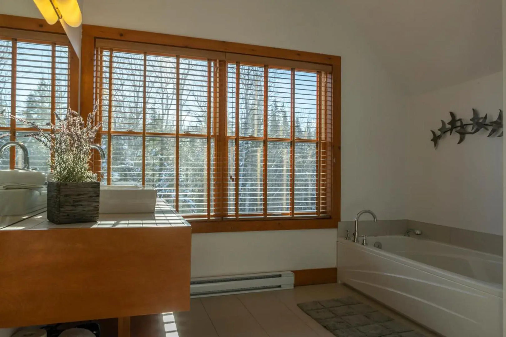 4-Bedroom Chalet Fraternite in Lac-Superieur Tremblant