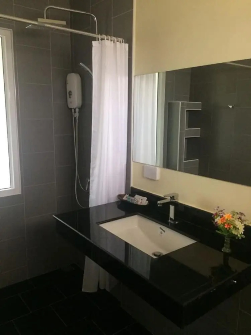 Tipparika Riverview Hotel