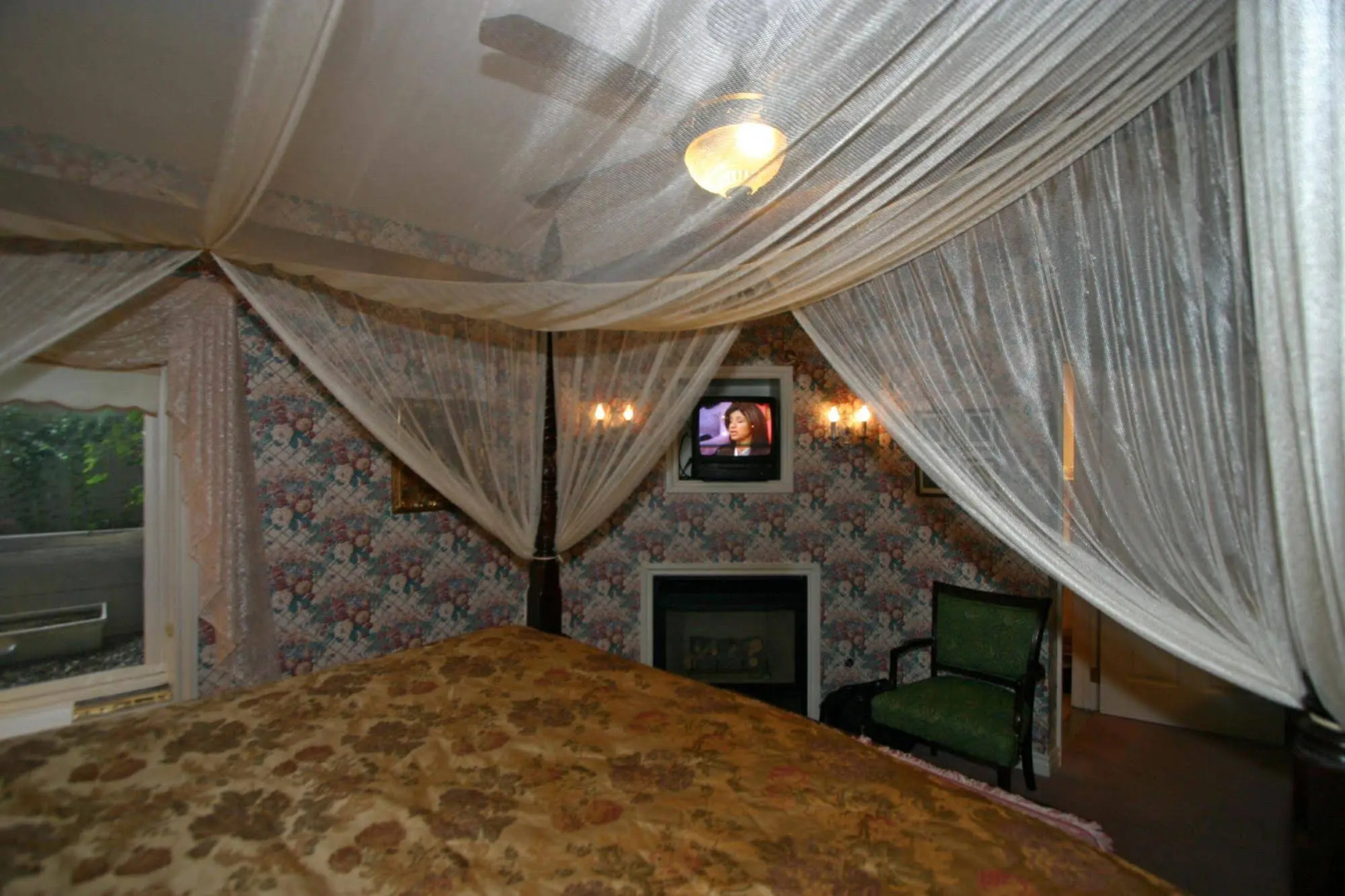 Cobblestone Manor