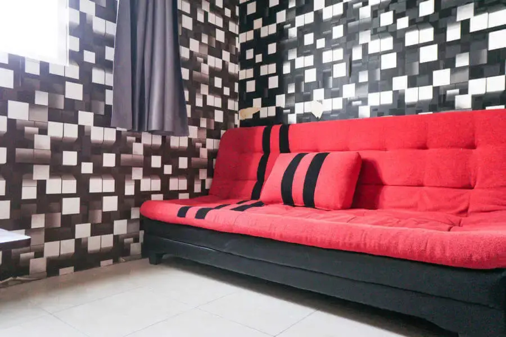 RedDoorz near Alun Alun Batu