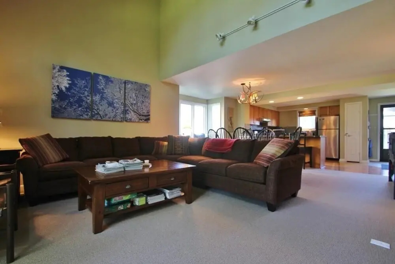 Woods 81 3 Bedroom Condo by Redawning