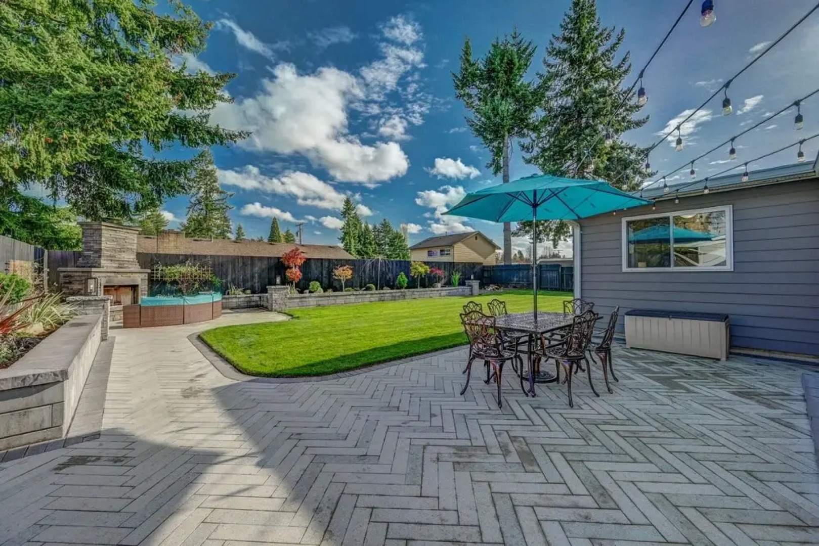 Renton Oasis: Relaxing 3br Home W/ Great Outdoor! 3 Bedroom Home by RedAwning