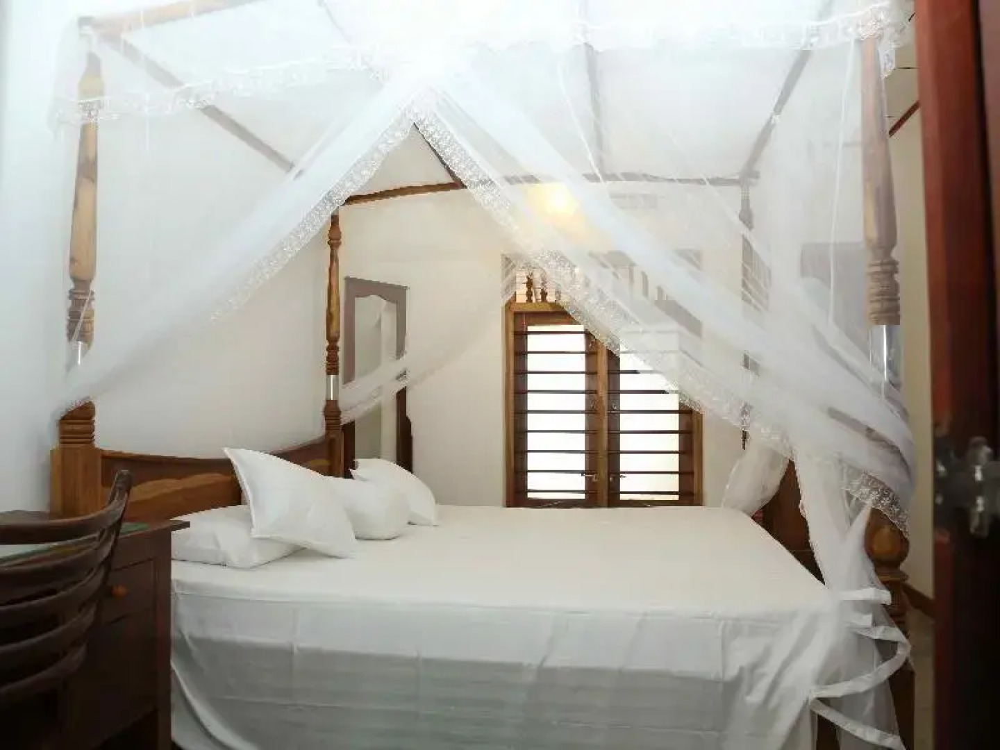 White Villa Beach Resort