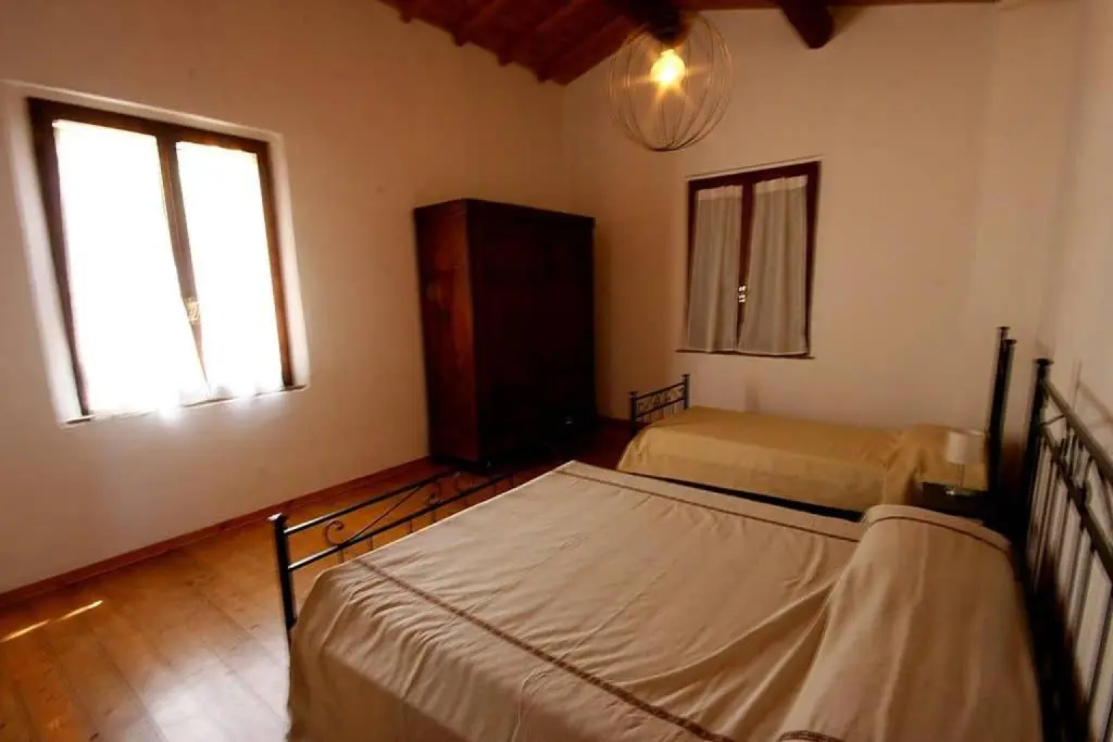 Villa con Piscina 10 Posti Letto, L'Oliveta Di Rivalto
