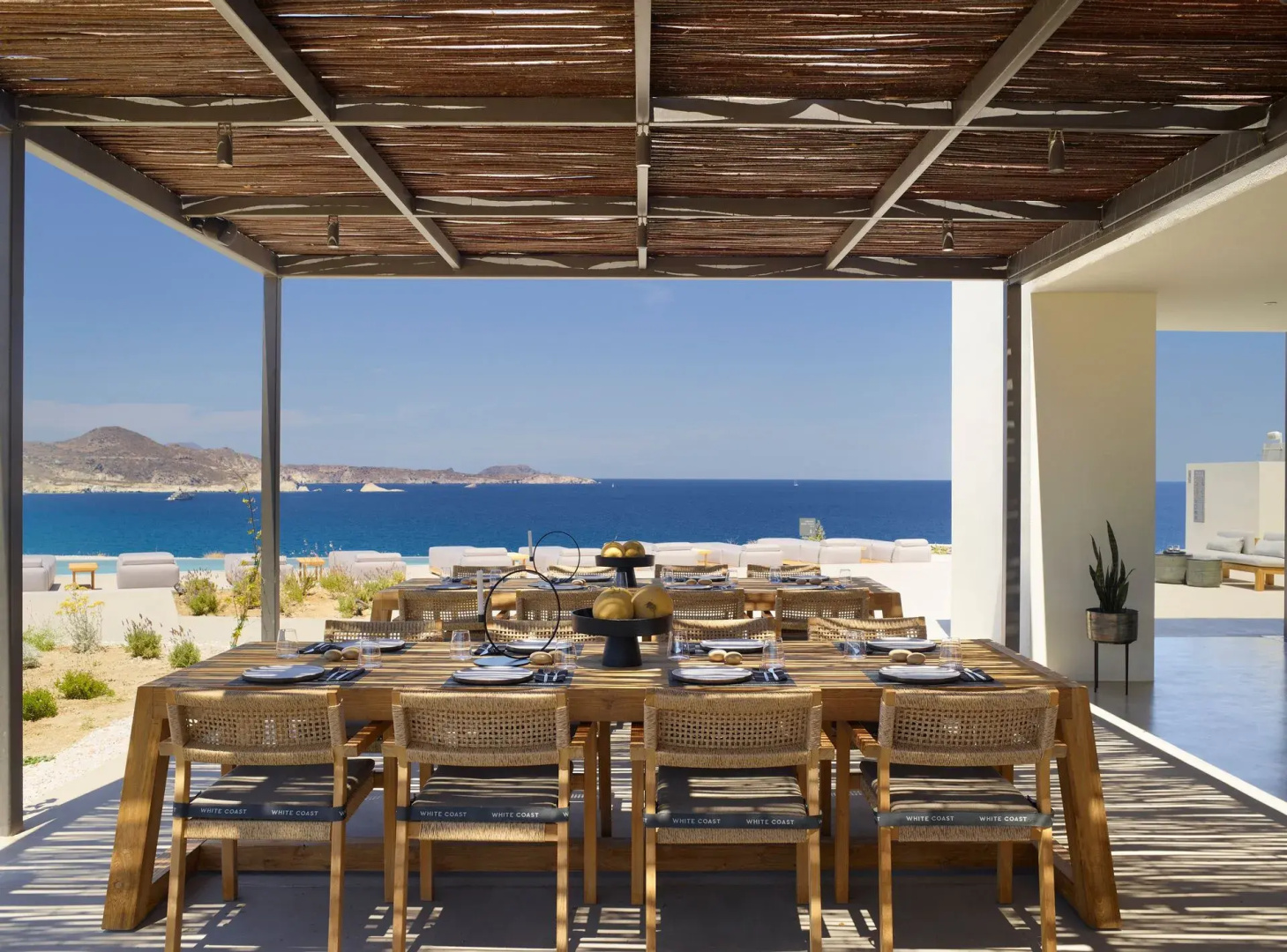 White Coast Pool Suites