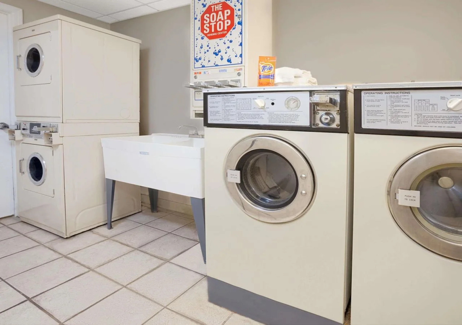 Days Inn Elk Grove Village Chicago OHare Airport West