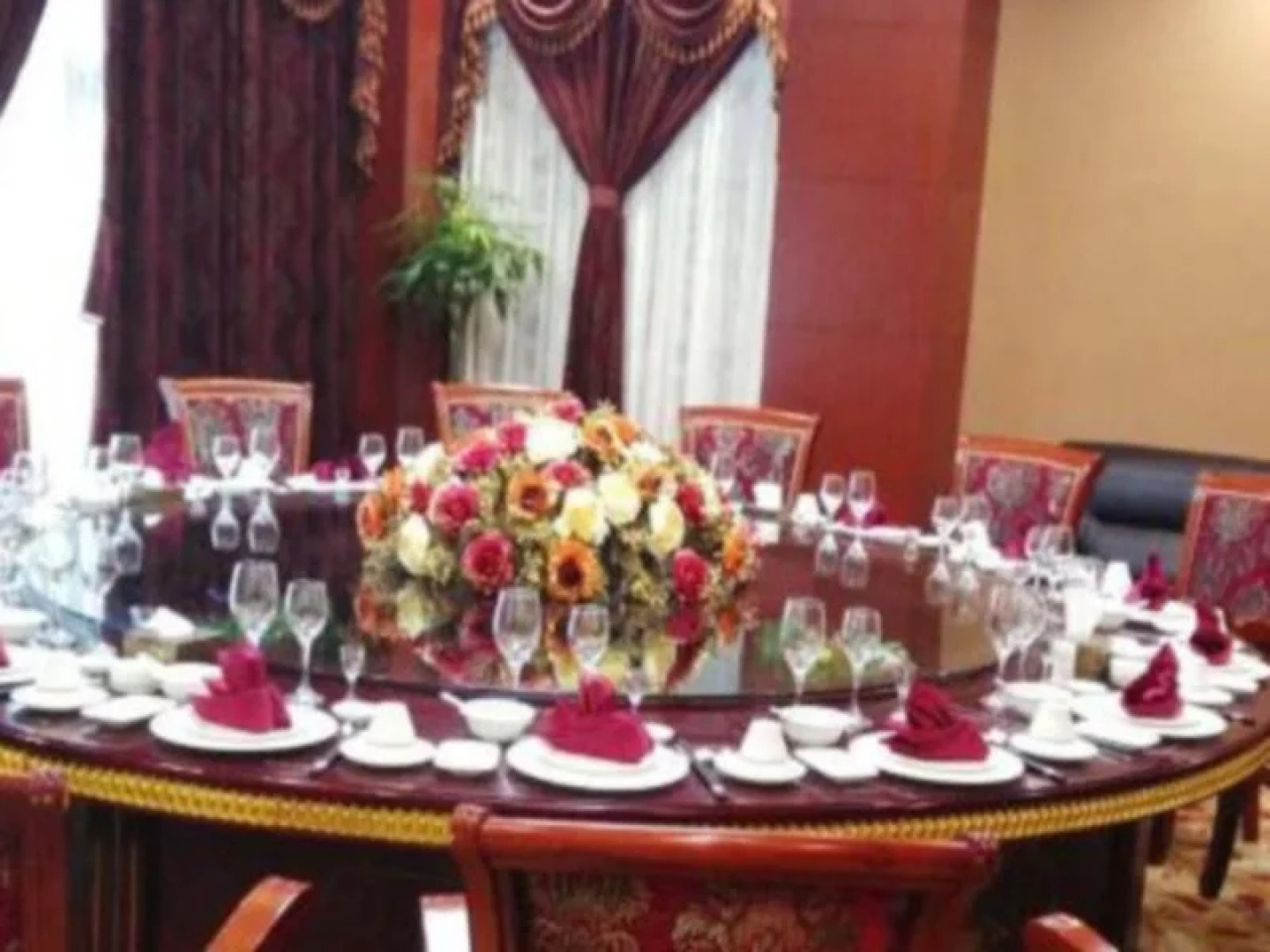 Vienna Hotel Chongqing Changshengqiao Subway Station Branch