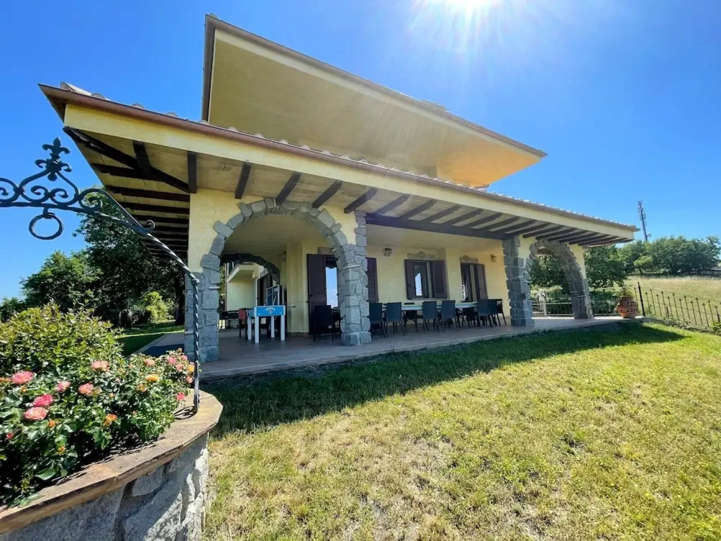 Charming Villa in Umbria - Sleeps 16 - Lake View - Pool, Jacuzzi and Events Room
