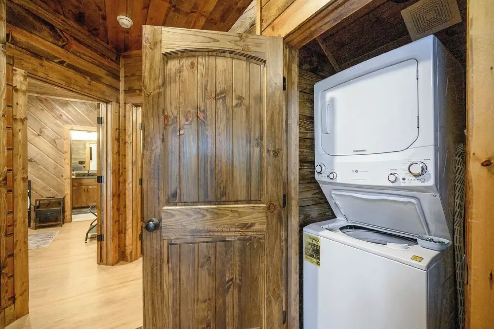 Broken Bow Home w/ Hot Tub, Game Room & EV Charger