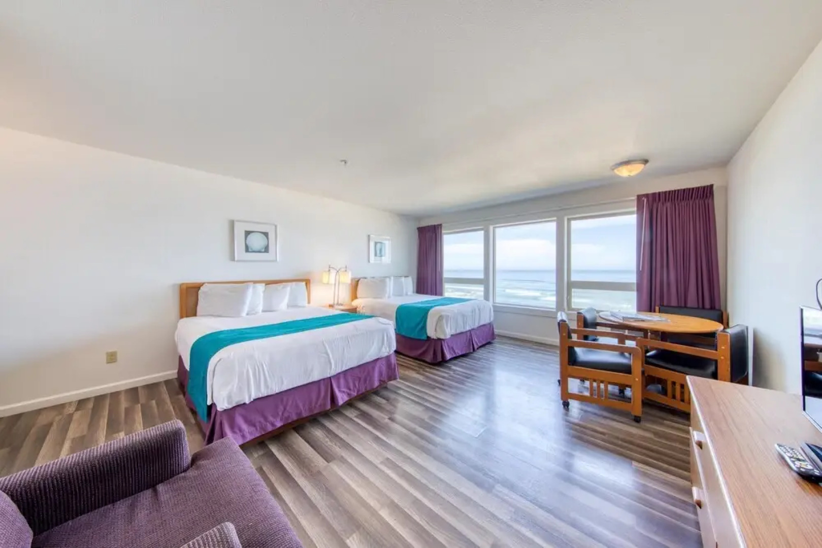 Seahorse Oceanfront Lodge