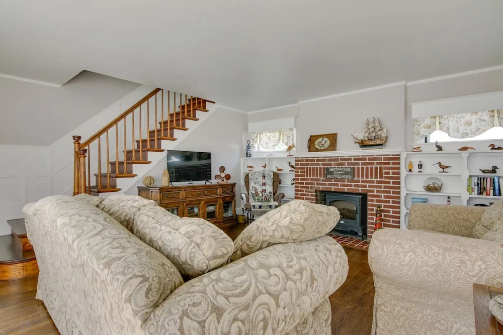 Chincoteague Home w/ Pool - Walkable Location!