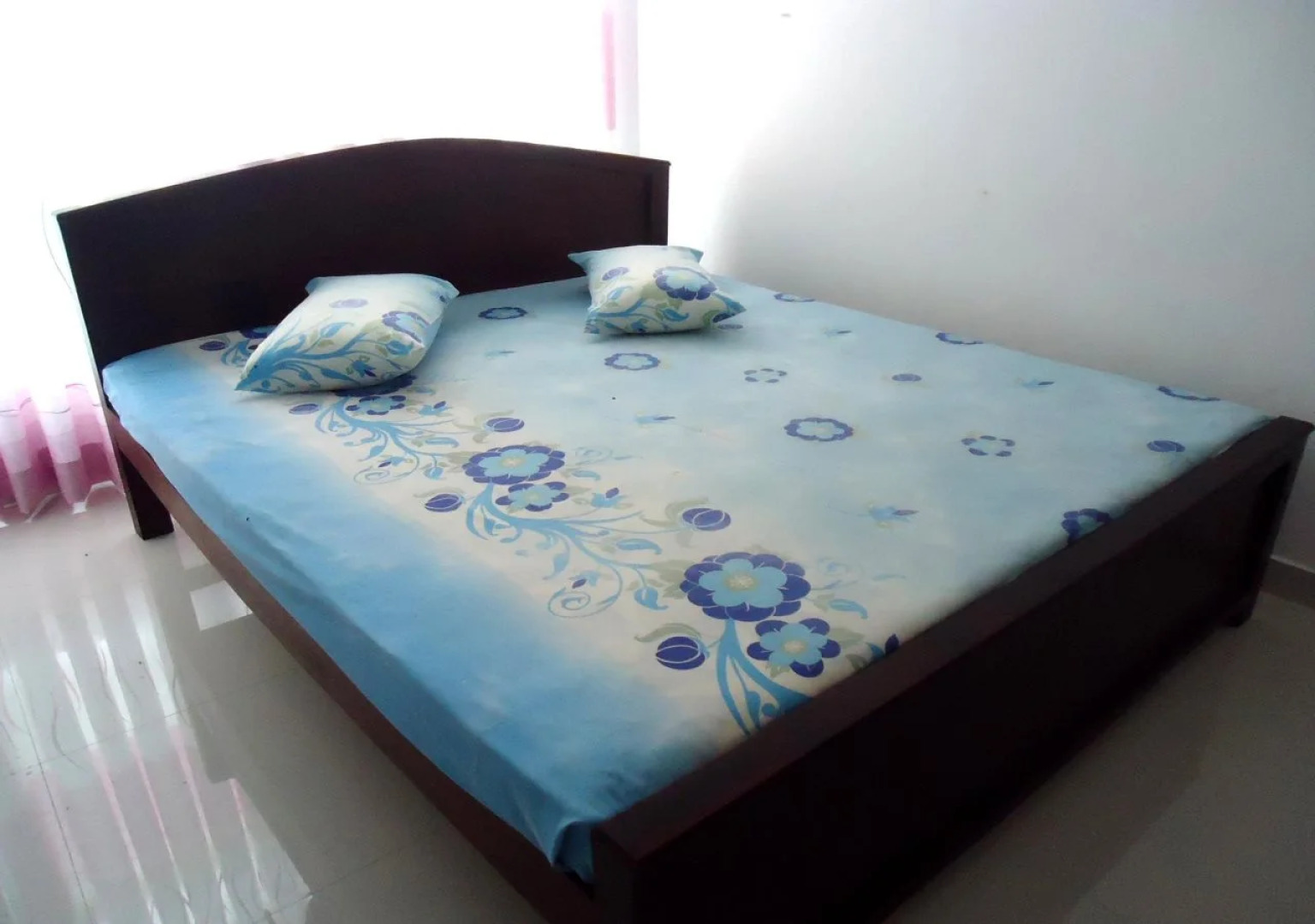 Senanayaka Holiday Inn