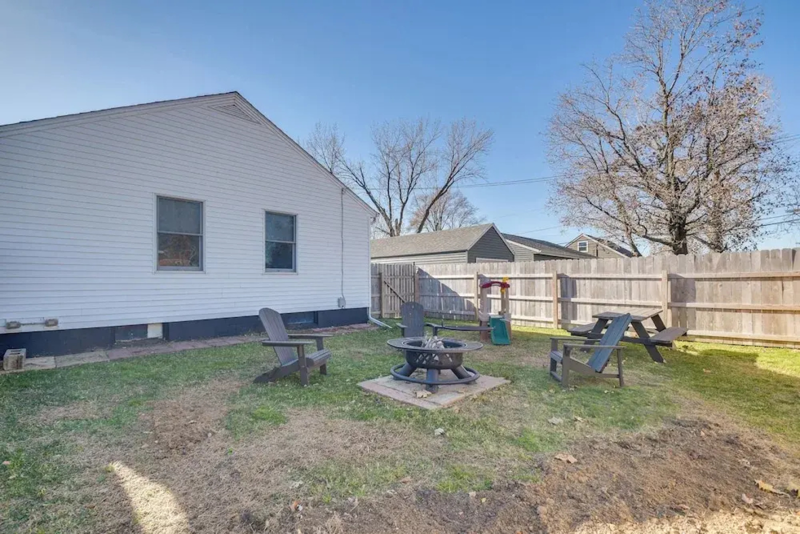 Pet-friendly Hiawatha Retreat w/ Private Yard!
