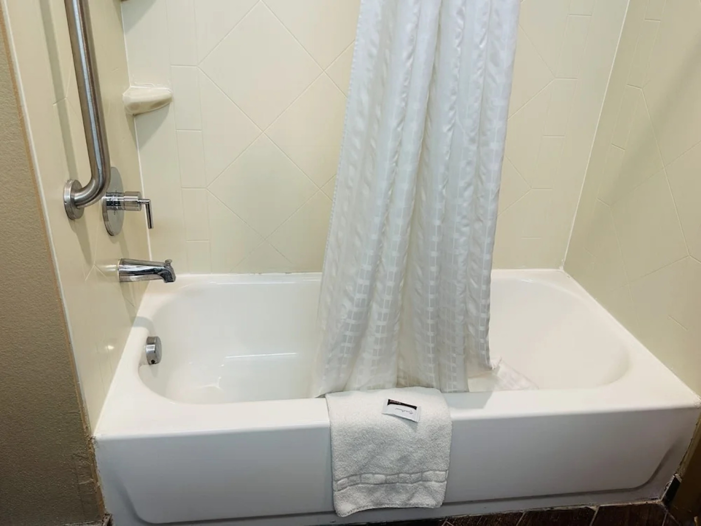 Executive Inn and Suites