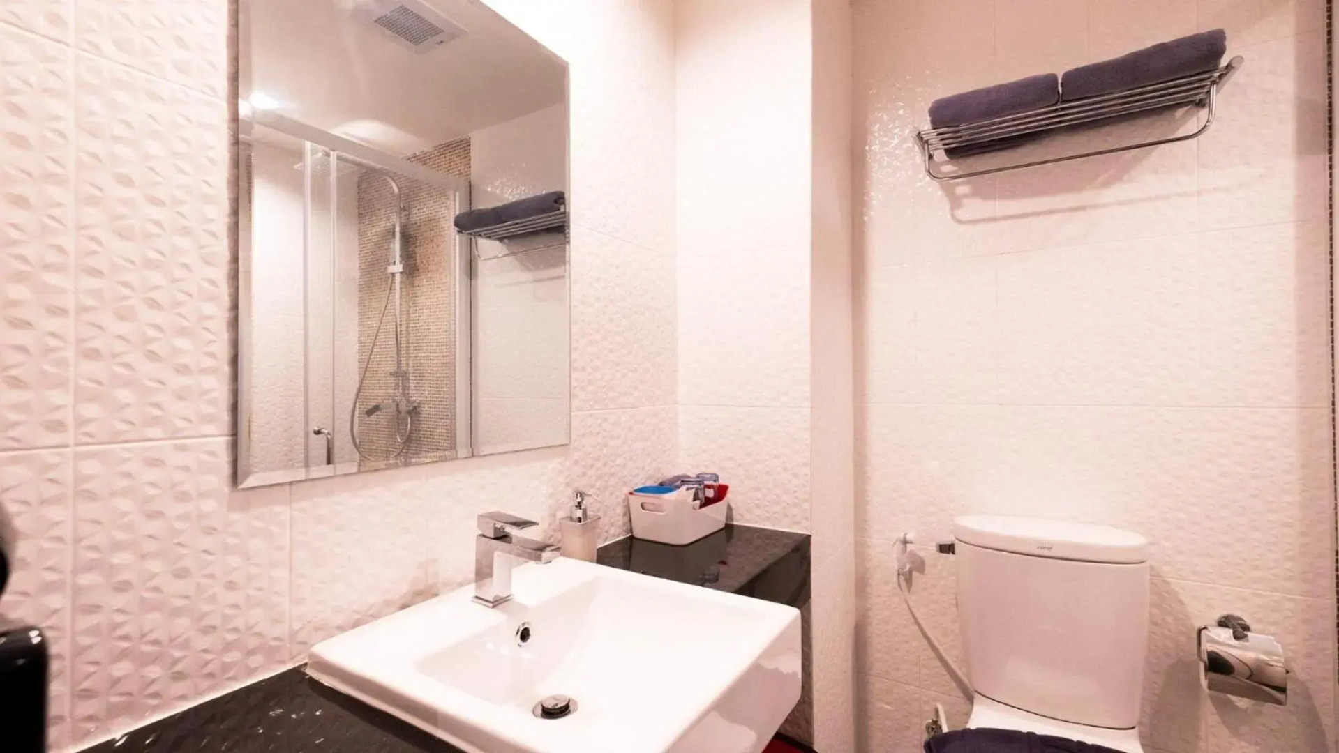 Play Phala Beach Rayong