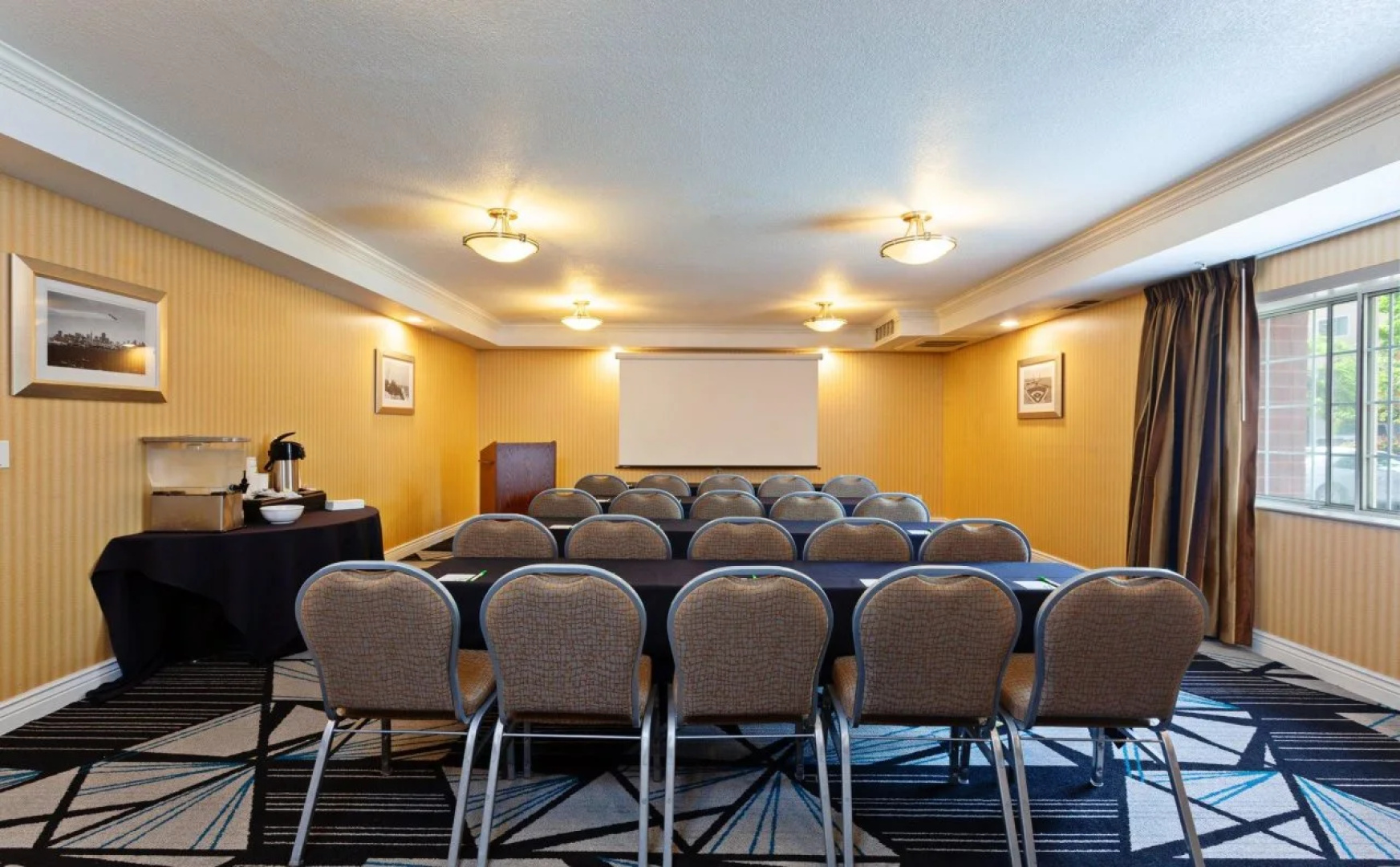 Holiday Inn Hotel & Suites San Mateo-San Francisco SFO by IHG