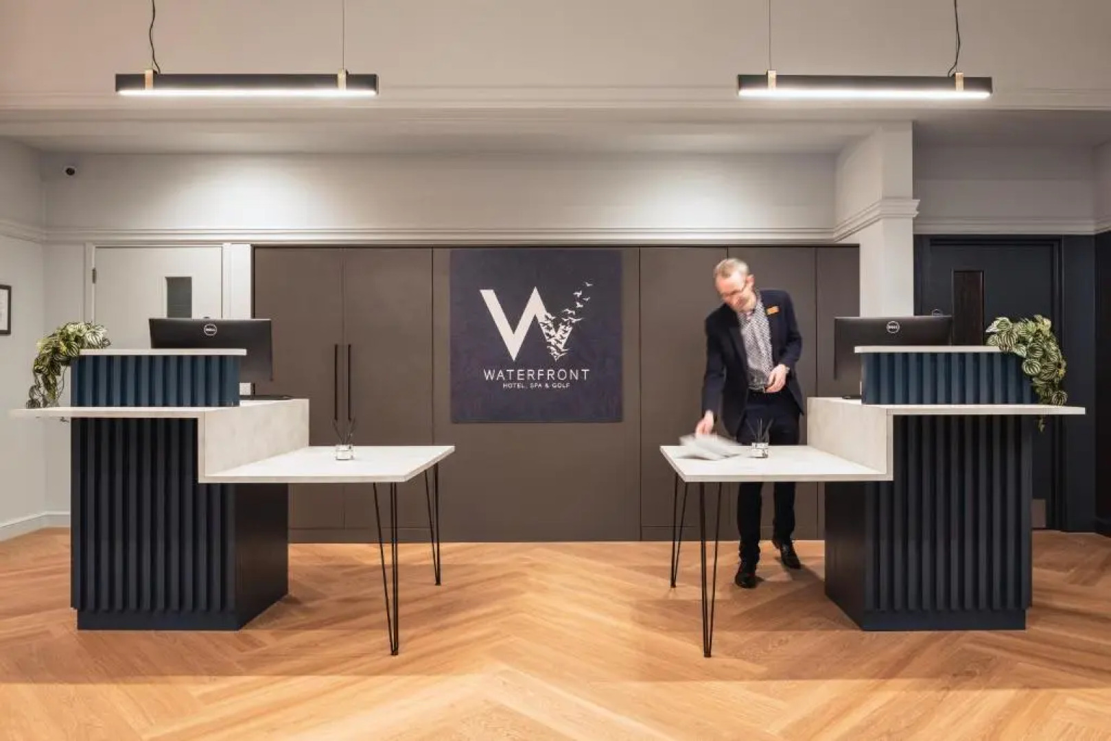 Drift Inn (Formerly The Waterfront Hotel)