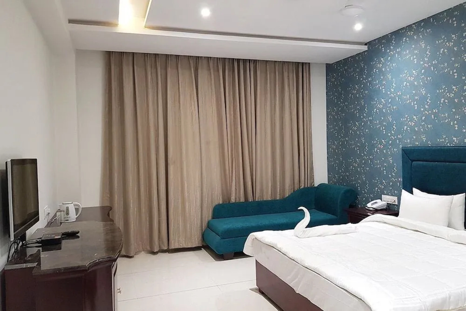 Nakshatra Hotel & Resort