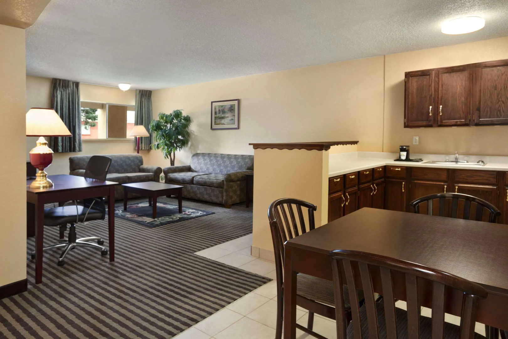 Days Inn by Wyndham Lawton