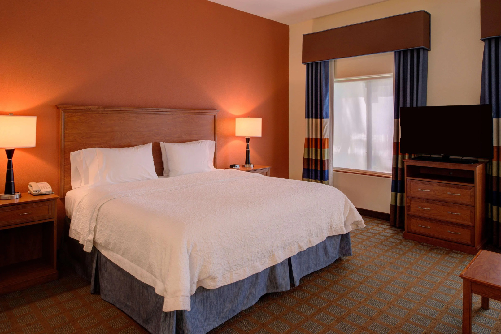 Hampton Inn & Suites Ontario