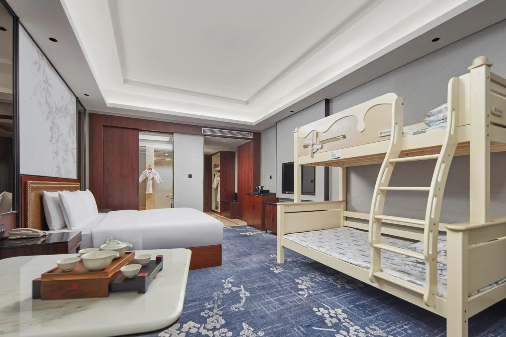 HUALUXE Leshan by IHG