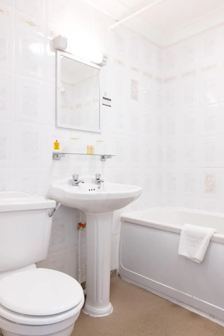 The Caledonian Tower Hotel