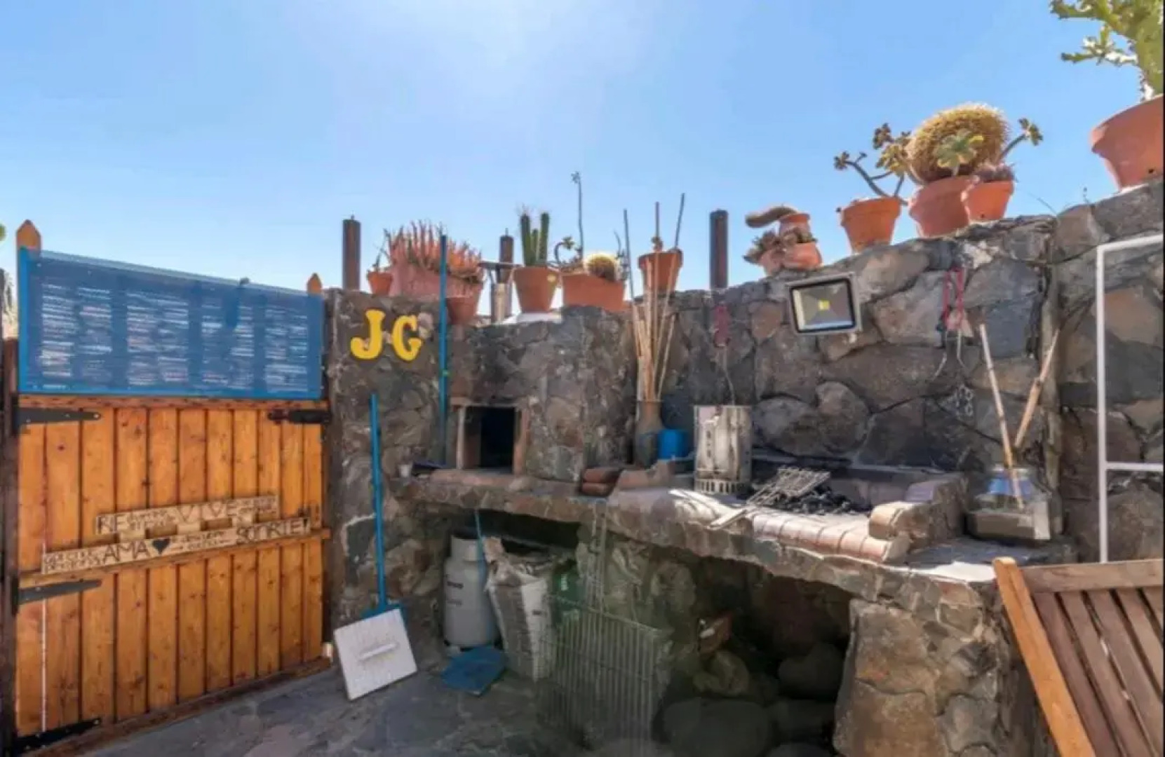 Silence's Cave Rural House