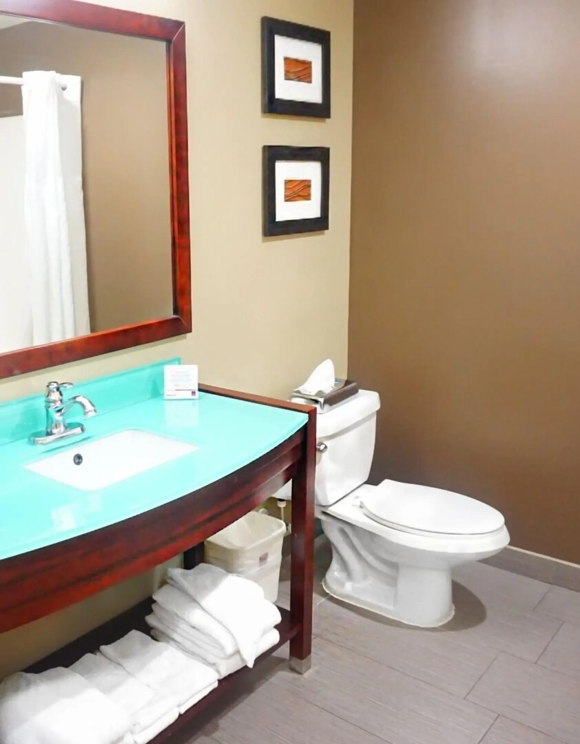 Quality Suites Waldorf