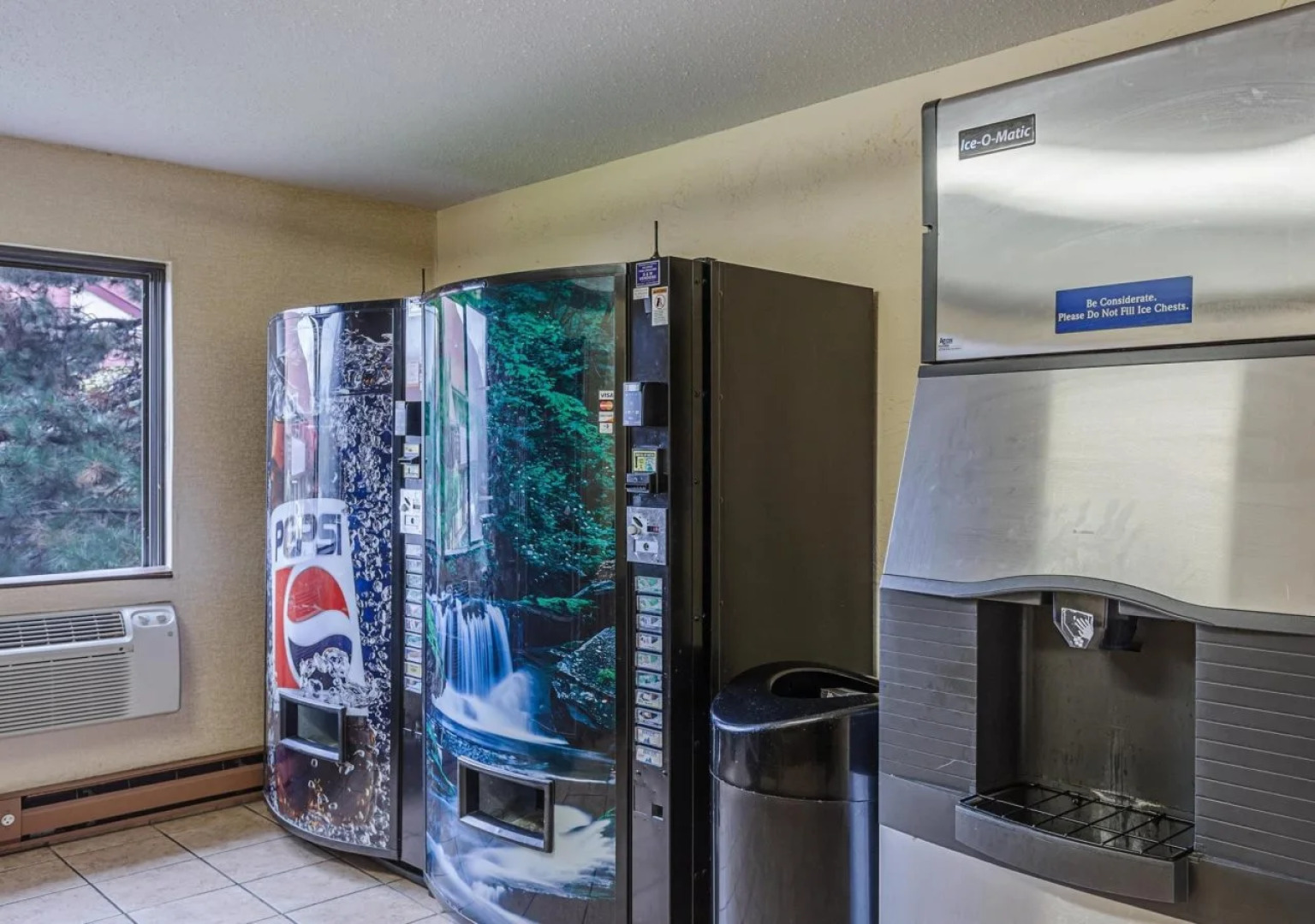 Motel 6 Oak Creek, WI