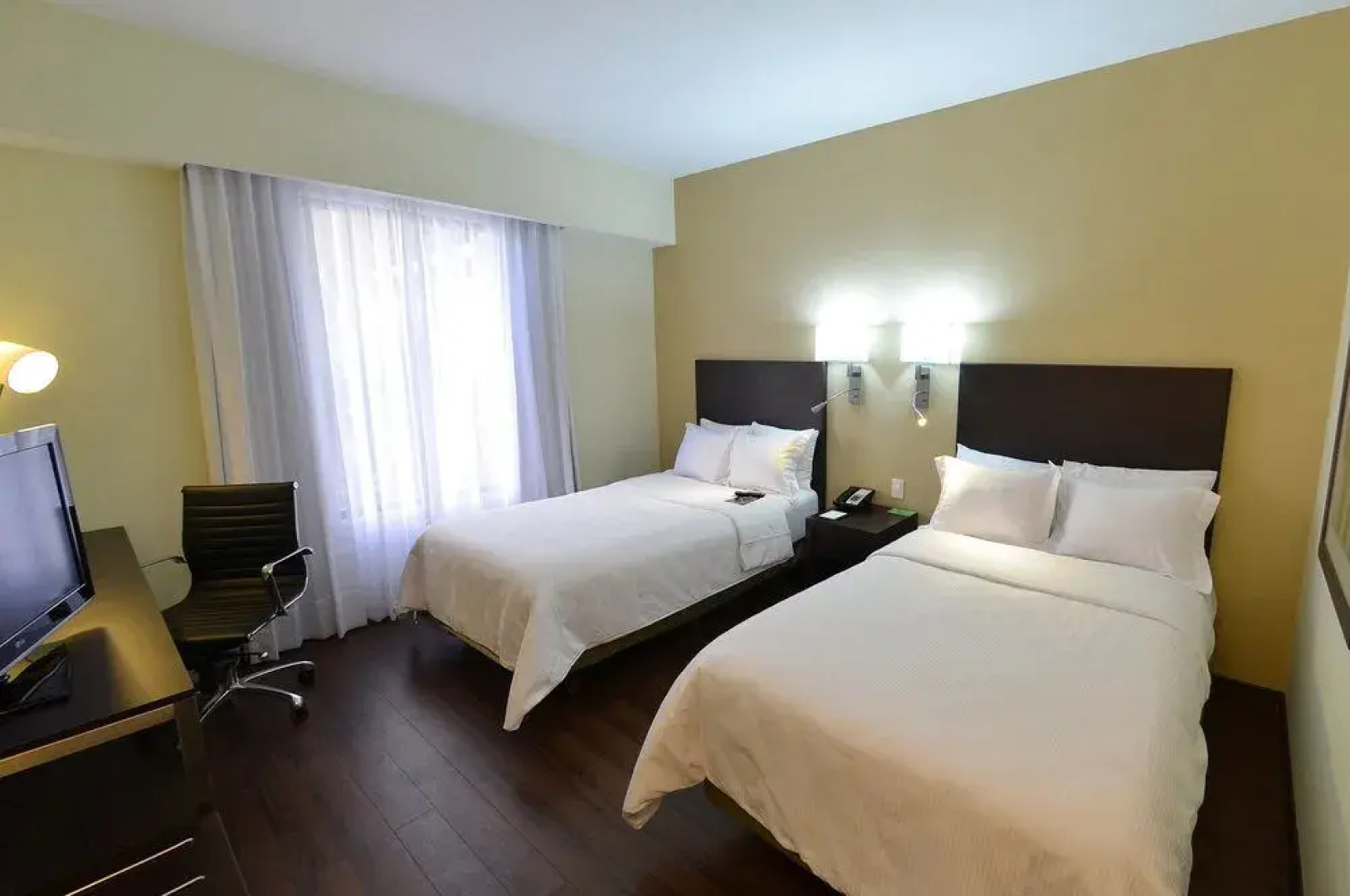 Hotel Courtyard By Marriott Toluca Aeropuerto