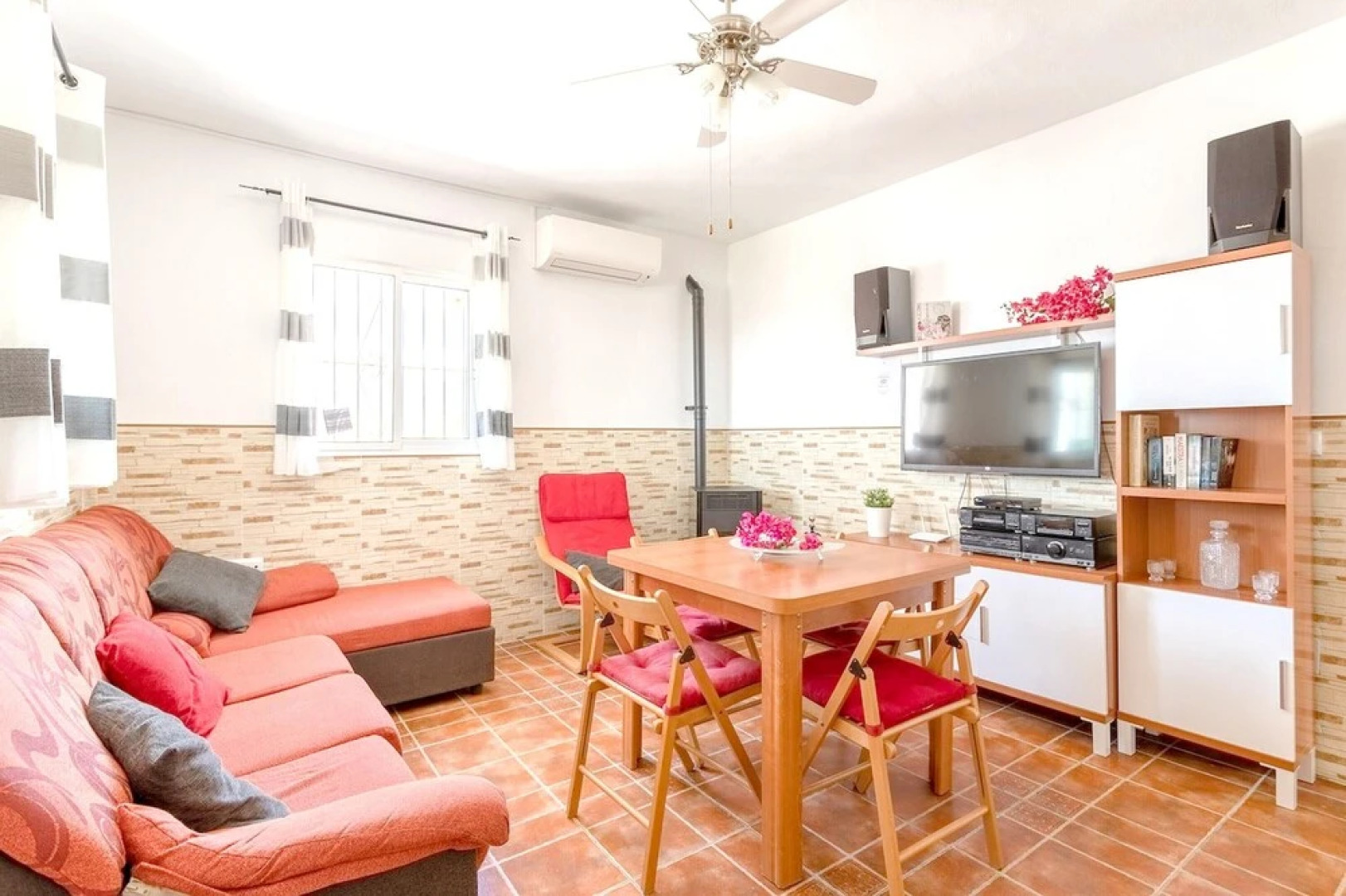 Villa with 2 Bedrooms in Cómpeta, with Wonderful Sea View, Private Pool, Enclosed Garden - 18 Km From the Beach