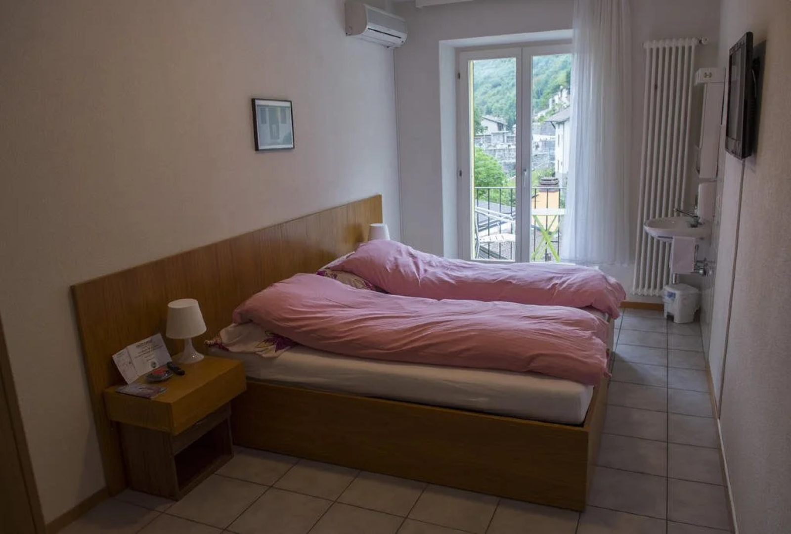 Hotel Ristorante Camoghe
