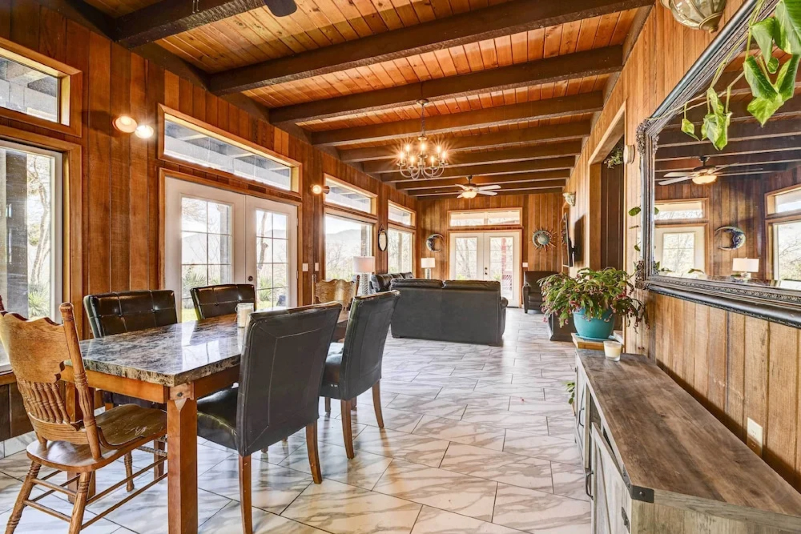 Pet-friendly Grants Pass Home w/ Hot Tub!