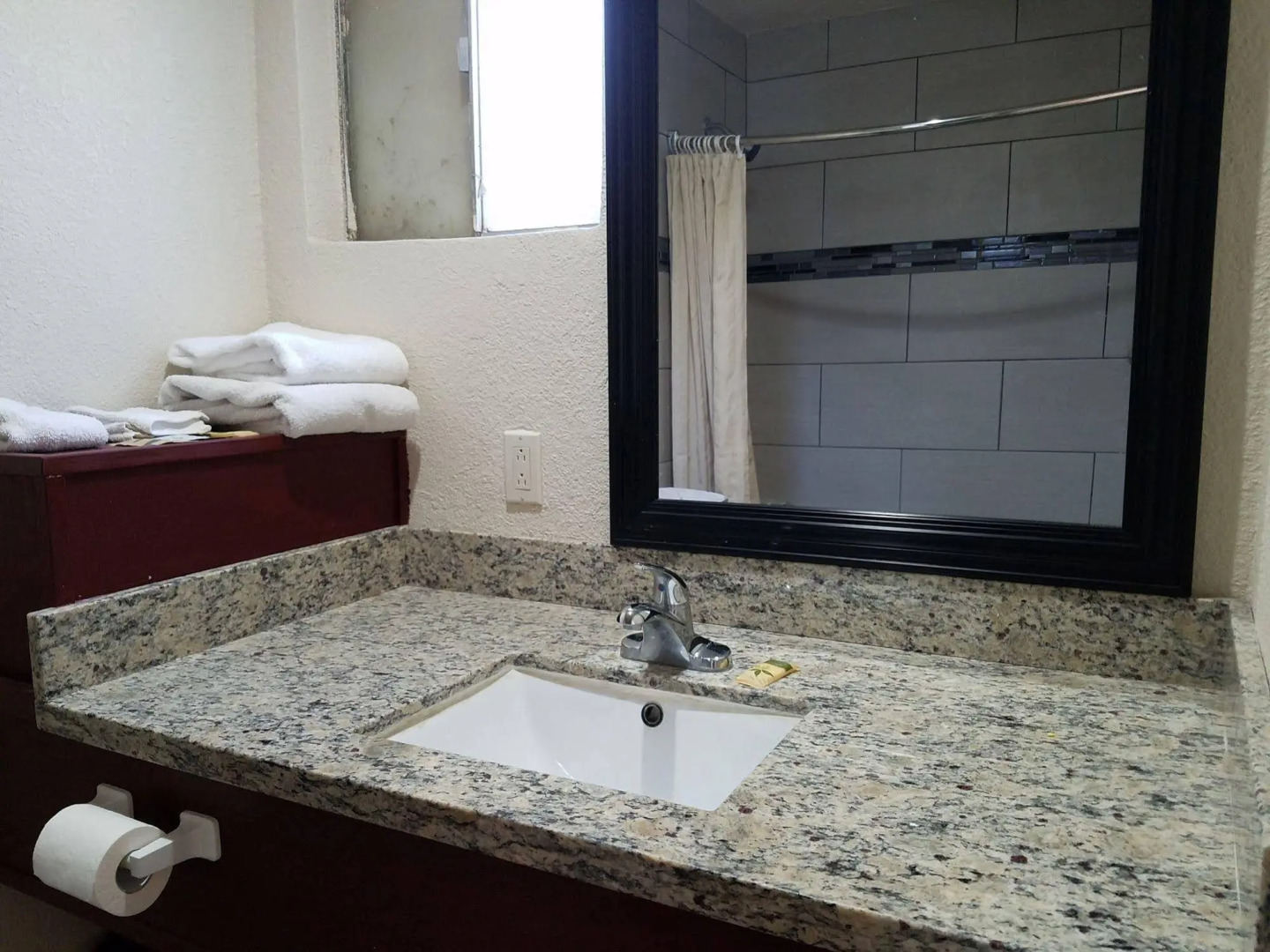 Classic Inn & Suites