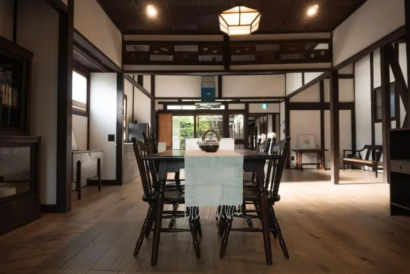 Oito 美しい街並みに佇む喫茶と宿