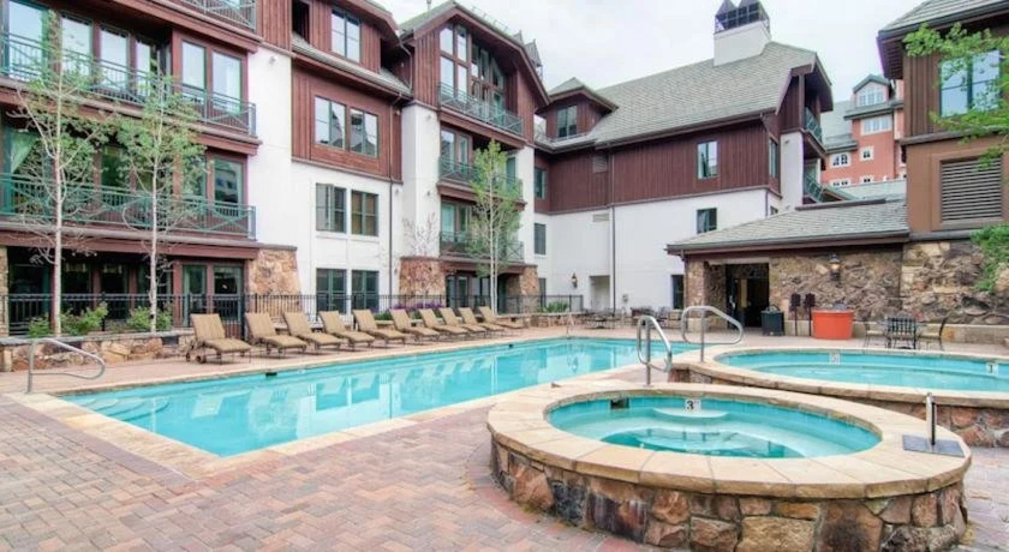 Villa Montane by East West Hospitality