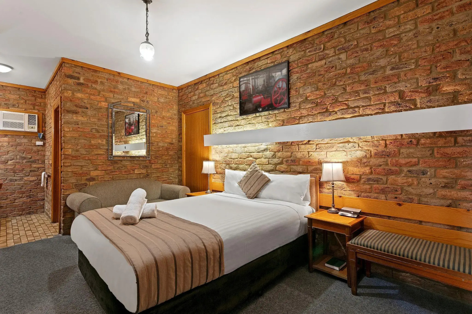 The Settlement Historic Hotel