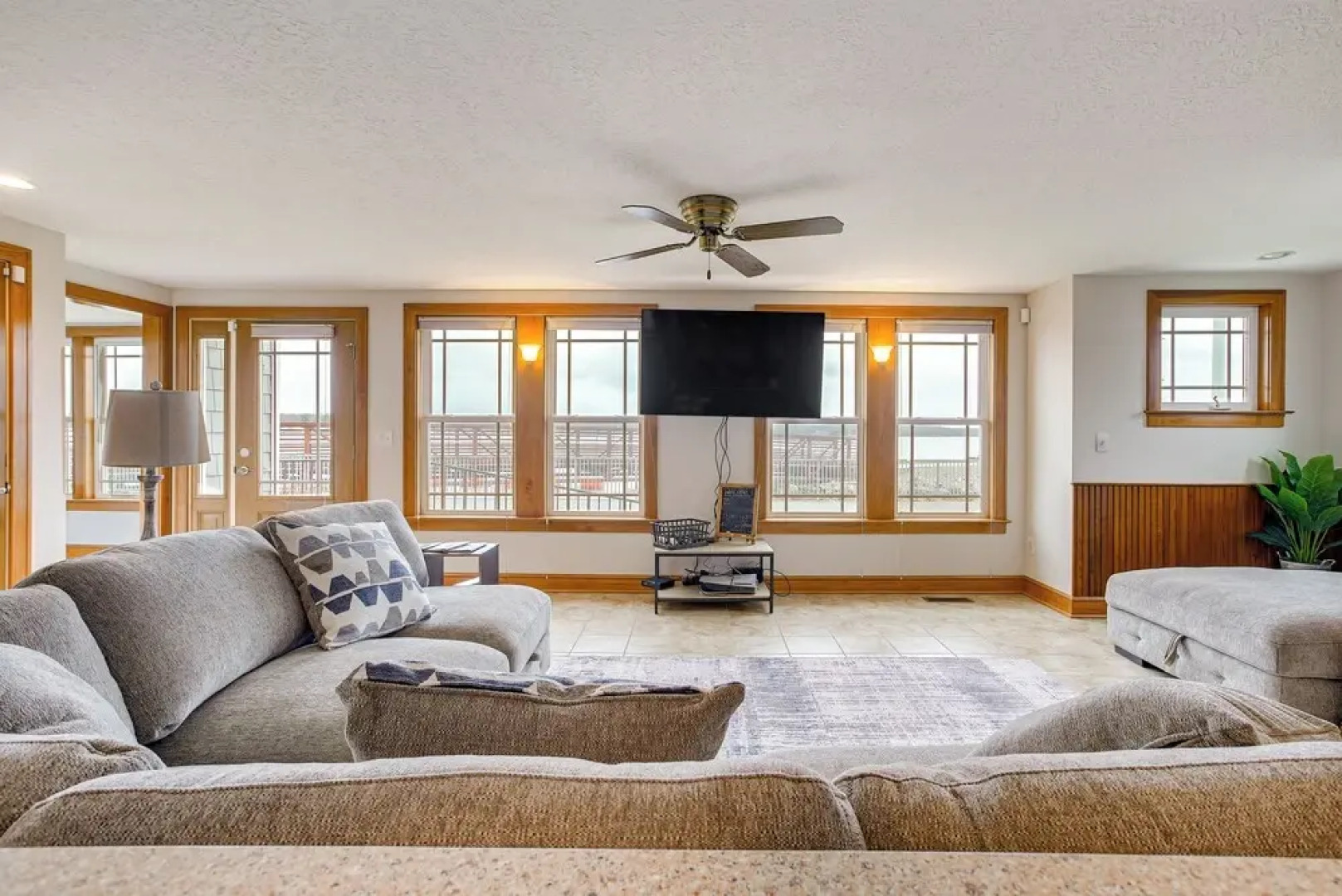 Waterfront Buckeye Lake House: Deck + Views!