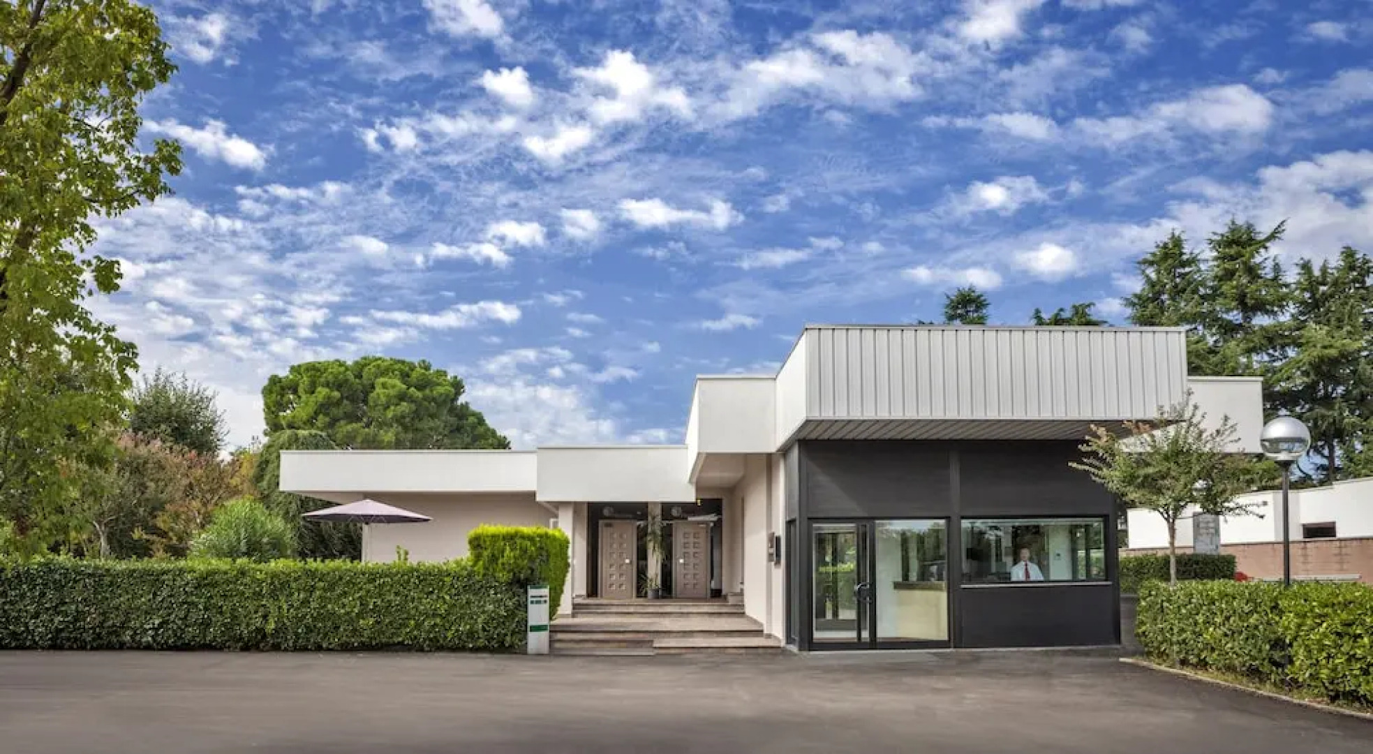 MEALBA HOTEL Suite & Pool