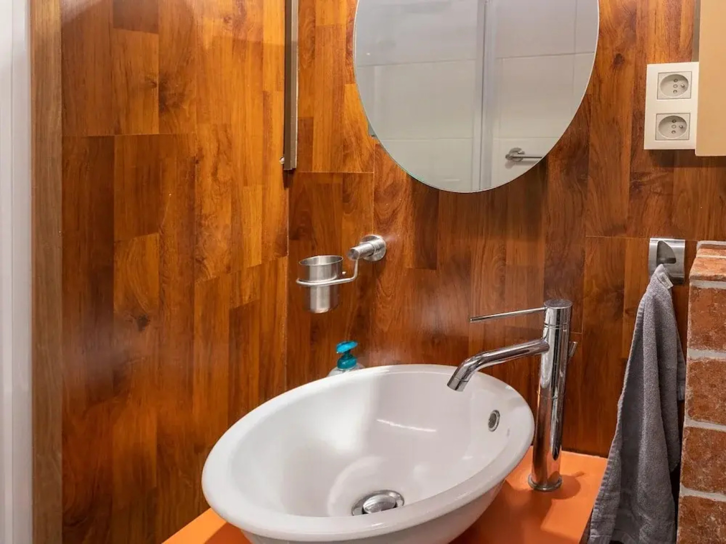 Lanaken Luxe Garden Retreat