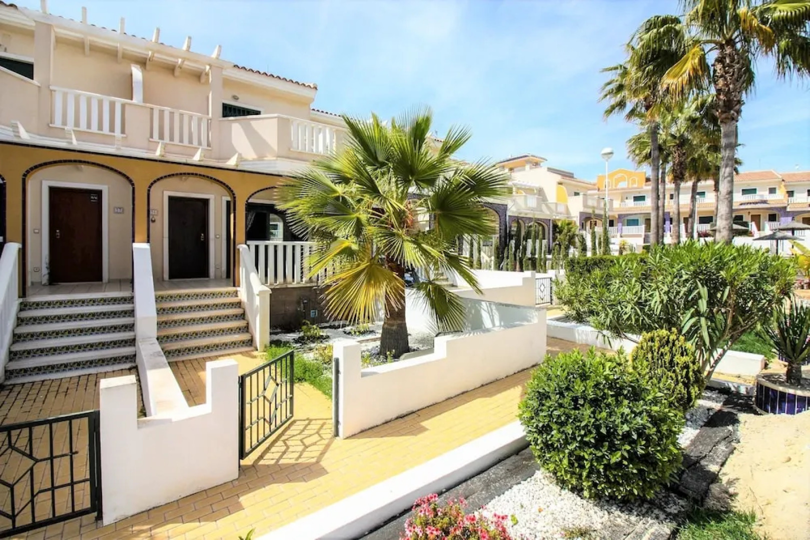 Gorgeous apartment in Albamar