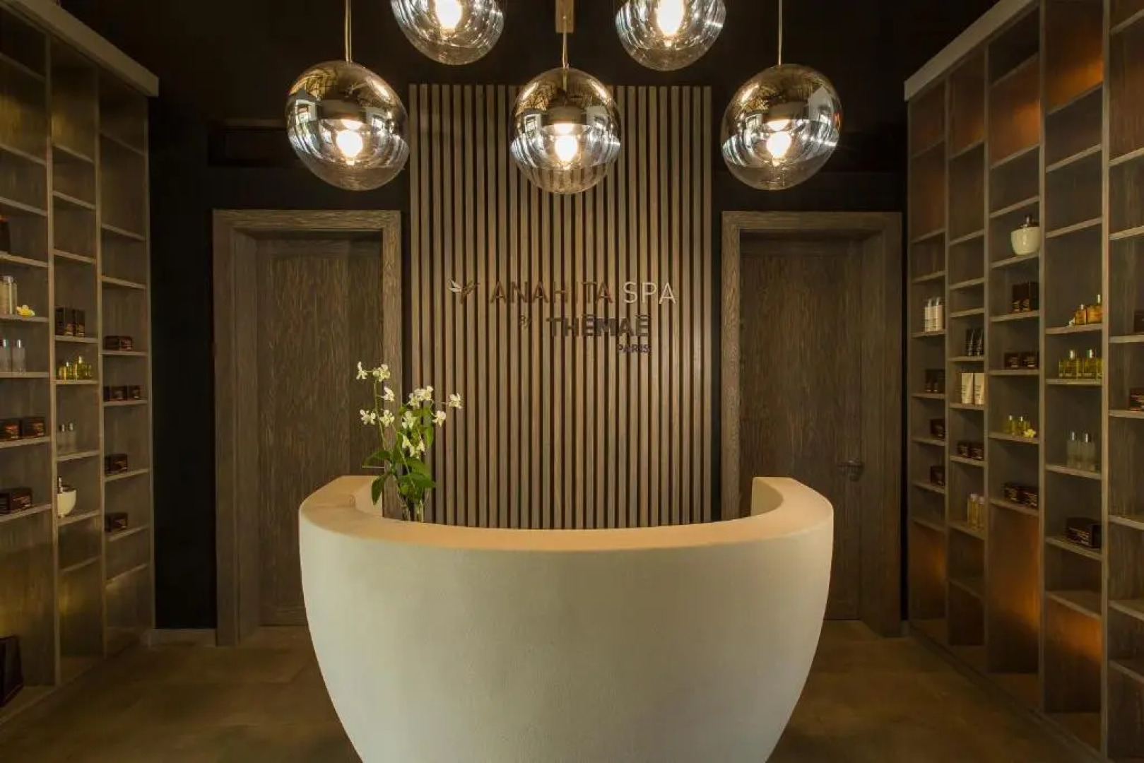 The Bay Club at Anahita