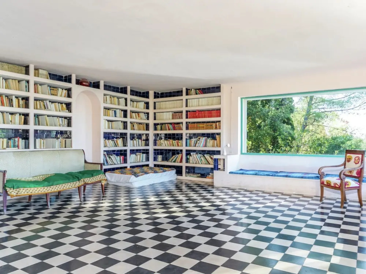 Beautiful Villa in Rayol-Canadel-sur-Mer near Sea